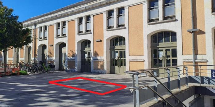 Emplacement parvis